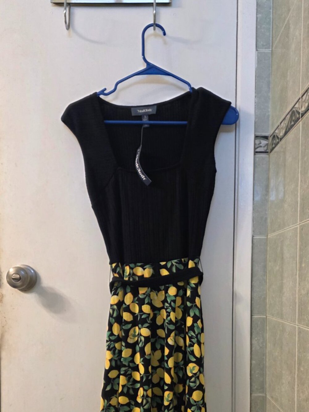 The Lemonade Stand Stunner Dress 🍋
